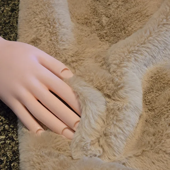 The Impeccable Pig Open Front Cream Faux Fur Vest Ultra Soft Women's S - Picture 7 of 15